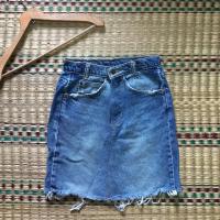 ราคา กระโปรงยีนส์ Levi’s​ ลีวาย (716202654)