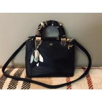 ราคา LYN กระเป๋า สะพายข้างสภาพ 95% แท้จาก shop (13165805242)