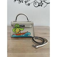 ราคา กระเป๋าทรง mini KL เพนท์ลาย จาก Happy berry (14652594225)
