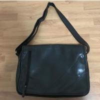 ราคา (Used) กระเป๋าหนังสะพายข้าง Bata (2794758753)