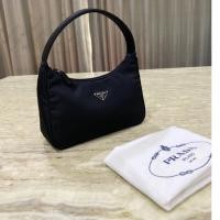 ราคา Vintage prada mini hobo bag ของแท้ วินเทจ ปราด้า พราด้า กระเป๋ามือสอง แบรนด์เนม (15897405051)