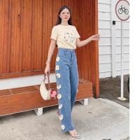 ราคา (s) ชุดยีนส์ เสื้อยืด+กางเกงยีนส์ ปักดอก 3d งานป้าย chalita (28813916282)