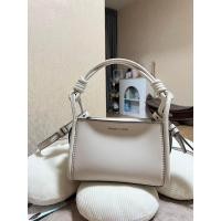 ราคา Charles&Keith ของแท้ มือสอง พร้อมถุงผ้า (งาน shop) (5614866513)