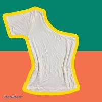 ราคา เสื้อปาดไหล่เฉียงแขนสั้น สีขาว☁️ (10322407451)