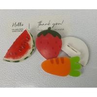 ราคา เข็มกลัดผลไม้ การ์ตูนน่ารัก ติดเสื้อติดกระเป๋า (21990354198)