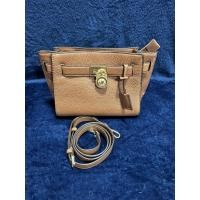 ราคา Michael Kors Hamilton Traveler Messenger Should (43869315912)