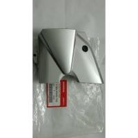 ราคา ฝาครอบสเตอร์หน้าดรีม110i SUPER CUB,เวฟ110i สีเทา แถมโบ้ลยึด2ตัว,11360-KWW-740(1),96001-06025-00(2)อะไหล่แท้ศูนย์ฮอนด้า (16295066920)