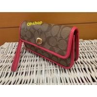 Coach C2299 Originals Wristlet In Signature Canvas กระเป๋าสตางค์คล้องมือ
