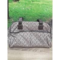 ราคา ส่งต่อราคาพิเศษ กระเป๋า Fly Now ของแท้ สภาพดีมาก (1736930307)