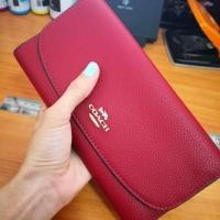 ราคา กระเป๋าสตางค์Coachแท้สีแดงบ่ม สภาพใหม่กริบไม่ได้ใช้ค่ะ (2312798834)