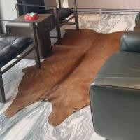 ราคา พรมหนังวัวแท้ 180x185 cm. (42805651332)