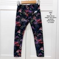 ราคา กางเกงเลกกิ้งเด็ก NIKE แท้100% สีดำลายกราฟฟิตี้สีสดใส M Waist 60cm Height 140-150cm (23785793224)
