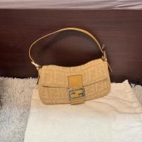 ราคา Used fendi baguette wool • มีผลตรวจ tcf แท้✅ (25245329209)