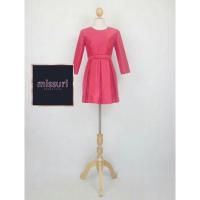 ราคา ชุดราตรีมือ 2 ชุดราตรีสั้นสีชมพูบานเย็น ผ้าไหมดัชเชท คอกลม แขนยาว เอวโบว์ เน้นเอวกระโปรงทรงบานระบายจับจีบรอบตัว (9457305511)