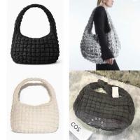 ราคา (พร้อมส่ง) กระเป๋า Cos Quilted Oversized Bag สี Black/Off White/Blue/Burgundy/Silver/Beige/Grey ของแท้100% (23623757922)