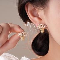 ราคา ✨Susan เกาหลี High-End Pearl Hollow ดอกไม้ตะกร้าต่างหู ins Niche ต่างหูหญิงประณีตขนาดเล็กหรูหราต่างหูอารมณ์ (41964150642)