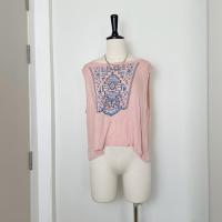 ราคา ThriftHabor - เสื้อแขนกุด สีชมพูอ่อน วินเทจ ใส่สบาย ผ้านิ่มมากกกมือสอง สภาพดีมาก | 2ND HAND PINK TANK TOP (29608259018)