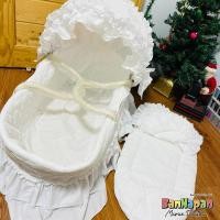 ราคา กระเช้าหวาย ที่นอนสำหรับเด็กแรกเกิด มือสองสภาพสวยผ้าคลุมสีขาวล้วนพิมพ์ลายจุด (25831642770)