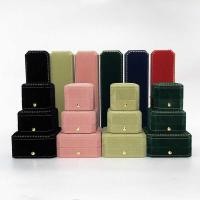 ราคา กล่องเครื่องประดับมุกข้อเสนอกล่องแหวนเพชรหญ้าผ้าสักหลาดสีเขียวกล่องเครื่องประดับลูกไม้ร้อนกล่องต่างหู (40162921014)