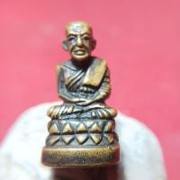 ราคา รูปหล่อหลวงปู่ทวดวัดช้างให้ด้านก้นตอกตัวหนังสือ (42758424278)