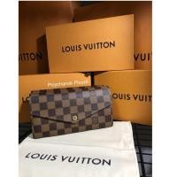 ราคา New Lv Sarah Damier Wallet ปี18 (1710648886)