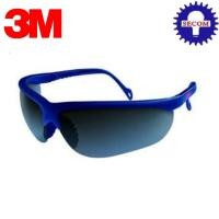 ราคา **สินค้าลดล้างสต็อก**แว่นตานิรภัย 3M รุ่น TH-303 เลนส์ดำ กรอบแว่นสีน้ำเงินเคลือบสารป้องกันเกิดฝ้า (23690164362)