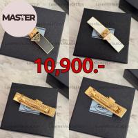 ราคา : New!! Prada Hair Clip‼️ก่อนกดสั่งรบกวนทักมาเช็คสต๊อคก่อนนะคะ‼️ (44317507960)