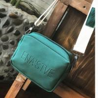 ราคา กระเป๋าสะพายข้าง ENA'STVE พร้อมส่ง สีเขียว (1758759130)