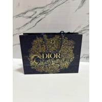 ราคา ถุงกระดาษแบรนด์เนมแท้ Dior ดิออร์ กว้าง 16.5 นิ้วมือสอง สภาพดี สะสม/ใส่กระเป๋า/ใส่เสื้อผ้า/ใส่รองเท้า (42314377074)