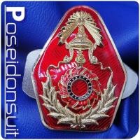 ราคา ตราติดหน้ารถกองทัพบก ตราทบ. ตราทหารบก ทรงเหลี่ยม สีแดง (11510848064)