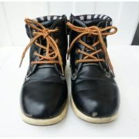 ราคา รองเท้าหุ้มข้อหนังสีดำ (231106579)