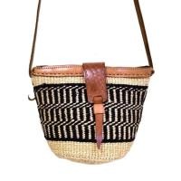 ราคา กระเป๋าหนังแท้ ป่านสาน สะพายครอสบอดี้ กระเป๋ามือสอง กระเป๋าสาน women woven hemp saddle bag yonvintage (24137883628)
