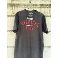ราคา เสื้อยืดมือสอง TOMMY HILFIGER 1985(อก44 ยาว28) (40604801495)