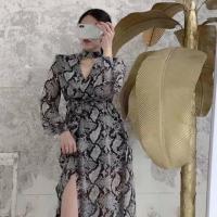 ราคา เดรสยาวลายงู ป้าย SHINE (6700122954)