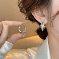 ราคา ต่างหูห่วงคู่เงินแท้ฝังเพชรสังเคราะห์ (41217311452)