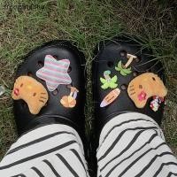 ราคา [FREG] 8 ชิ้น Sanrio สีดําผิว Hello Kitty หัวเข็มขัดรองเท้าฮาวาย KT แมวรองเท้าดอกไม้ Creative DIY อุปกรณ์เสริมของขวัญ FDH (24932183865)