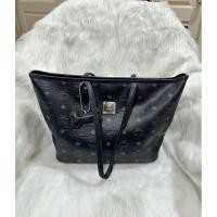 ราคา MCM Shopping Tote มือสอง รุ่นนี้ไม่ผลิตแล้ว (29250642762)