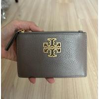 ราคา กระเป๋าใส่บัตรใส่เหรียญ Tory Burch มือสอง ของแท้% สภาพยังสวย✨ (29605218270)