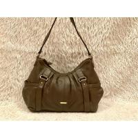 ราคา กระเป๋าหนัง มือสอง แบรนด์ RENOMA สภาพสวย มีช่องใส่ของช่องใหญ่ 1 ช่อง ภายในสะอาด (29683572845)