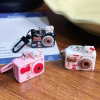 ราคา น่ารักคิตตี้กล้องพวงกุญแจจี้กระเป๋าเสน่ห์อุปกรณ์ตกแต่งเพื่อนคนรักของขวัญ (42310645533)