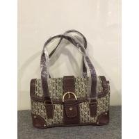 ราคา กระเป๋าสะพาย คล้องไหล่ Guy Laroche มือสองสภาพดี (26772334524)