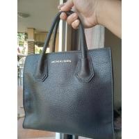 ราคา กระเป๋าถือหนังแท้ แบรนด์ MK Michael Kors ไซส์ 10 นิ้ว สูง 9 นิ้ว สภาพหนังสวยๆ อะไหล่ทองสวยๆ ซับในสะอาด หัวซิปตีแบรนด์ (22336673386)