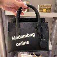 ราคา CHARLES & KEITH Flap Structured Bag กระเป๋าถือ สะพายข้าง แท้จากช็อป (141775748)