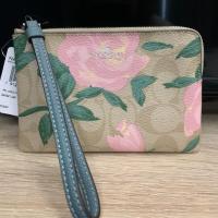 ราคา coach size s แท้100% ซิปเดียว มือสองสภาพใหม่ (2909527729)