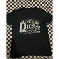 ราคา เสื้อDiesel มือสองของแท้ ไซส์M สวยๆเท่ๆคลาสสิคๆ ซื้อไปใส่คู่กับยีนส์หล่อๆเลย เสื้อแบรนด์Diesel เสื้อลายสวย เสื้อลายเท่ๆ (43400510930)