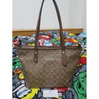 ราคา Coach tote zip 16 แท้ (7121675061)