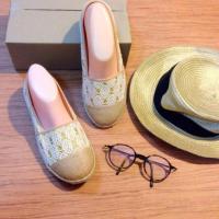 ราคา ✨รองเท้าผ้าใบลูกไม้แต่งกากเพชรสีทอง (1137104)