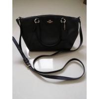 ราคา พร้อมส่งแท้100%มือ2กระเป๋าCoachทรงพัด10นิ้ว (9342536939)