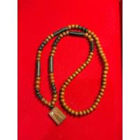 ราคา สร้อยประคำผงปั้นผสมเหล็กน้ำพี้ พระสมเด็จนาคปรก (รุ่นแรก) หลวงพ่อทองดำ วัดท่าทอง จ.อุตรดิตถ์ ปี19 + (41657682642)