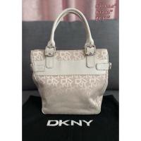 ราคา กระเป๋าทรงถือ DKNY มือสองของแท้ (11549251759)